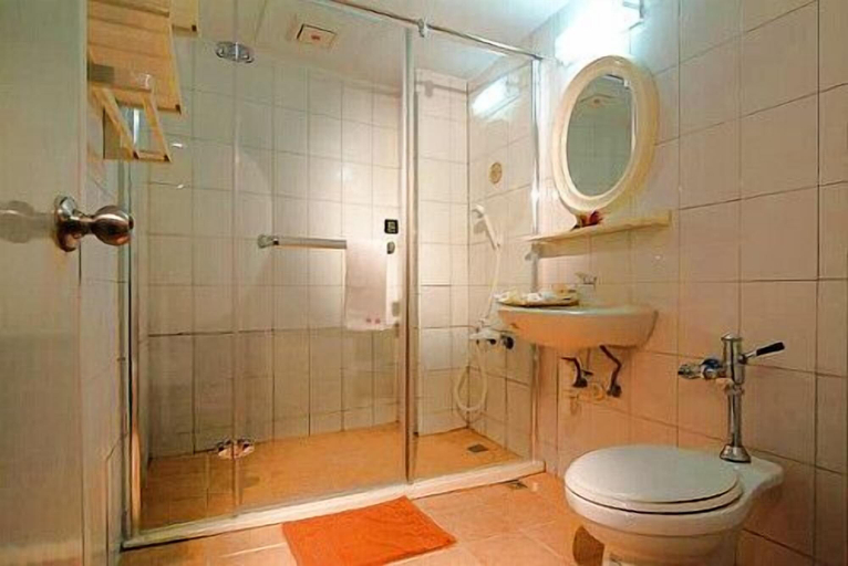 Bathroom, Seng-Kuo Hotel, Penghu