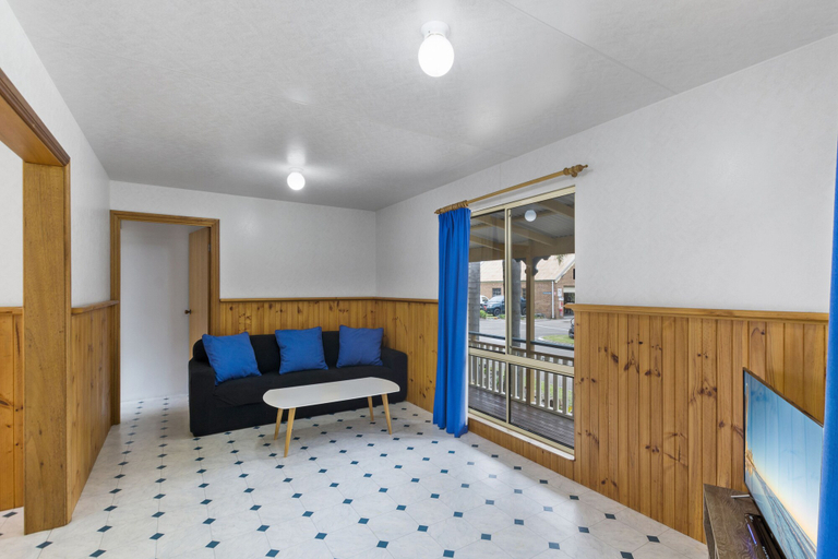 Bedroom 2, Wairo Beach Holiday Park, Shoalhaven - Pt B