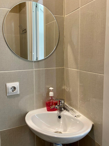 Bathroom 5, Biruza Hotel, Vladivostok gorsovet