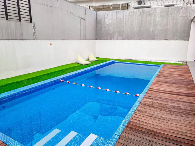 Sport & Beauty 2, Villa Jardine with Private Pool Sentul city, Bogor