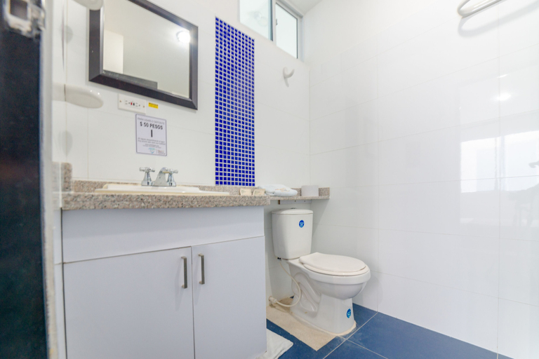 Bathroom, Ayenda Royal Fenix, Yopal