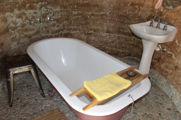 Bathroom 3, Hillside Cottage, Goyder