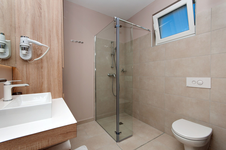 Bathroom 4, Vila Sabbia, Lopar/Supetarska Draga