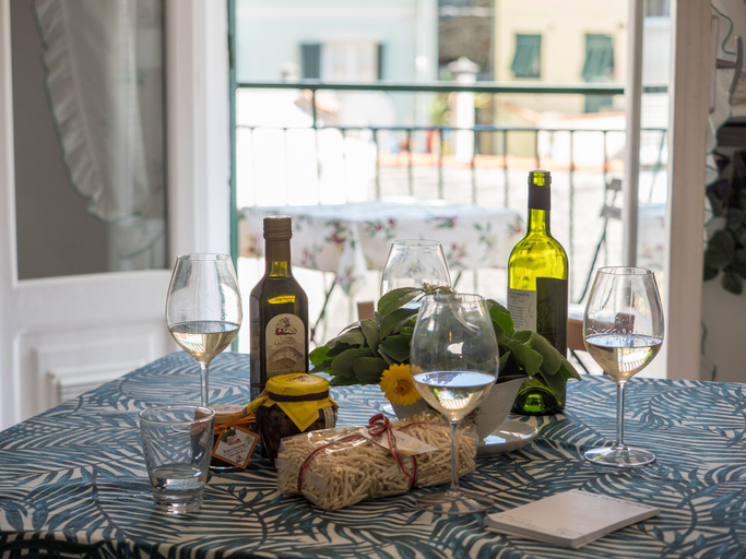 Food & Drinks, Recanissu Apartment with Balcony & AC, La Spezia