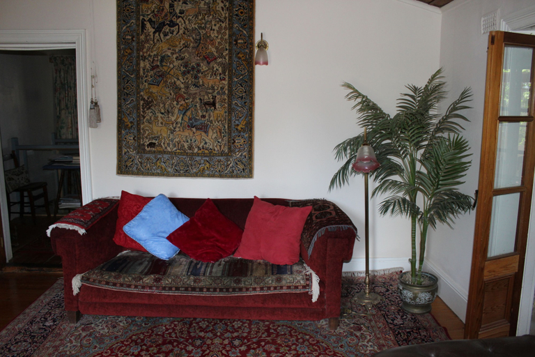 Others 4, Hillside Cottage, Goyder