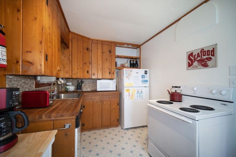 Others 5, Barefoot Bungalow, Clatsop