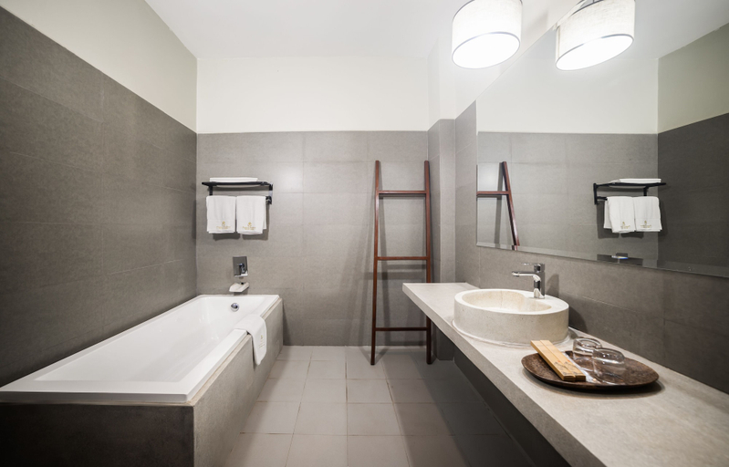 Bathroom 5, Bayon Modern Residence, Siem Reap