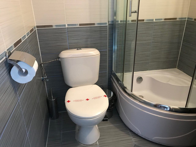 Bathroom 3, Lazur 5 Apartments, Nesebar