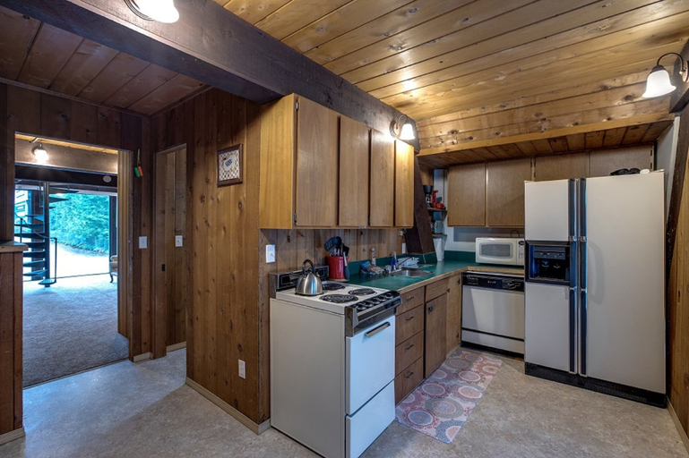 Others 4, 05MBH - Economical - WiFi - Pets Ok - F/P - D/W - Sleeps 2, Whatcom