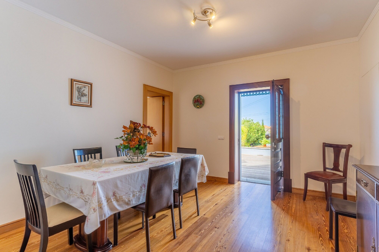 Others 5, Villa Dinis, Calheta
