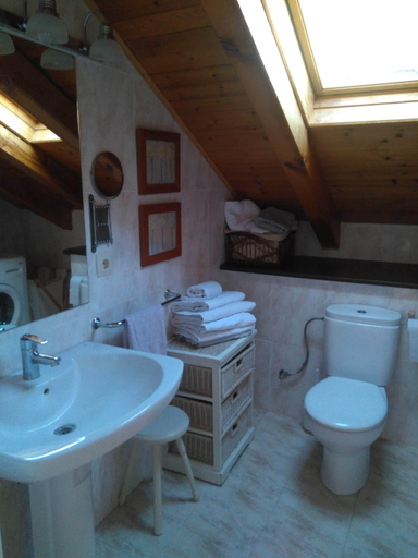 Bathroom 2, Lezegorria, Navarra