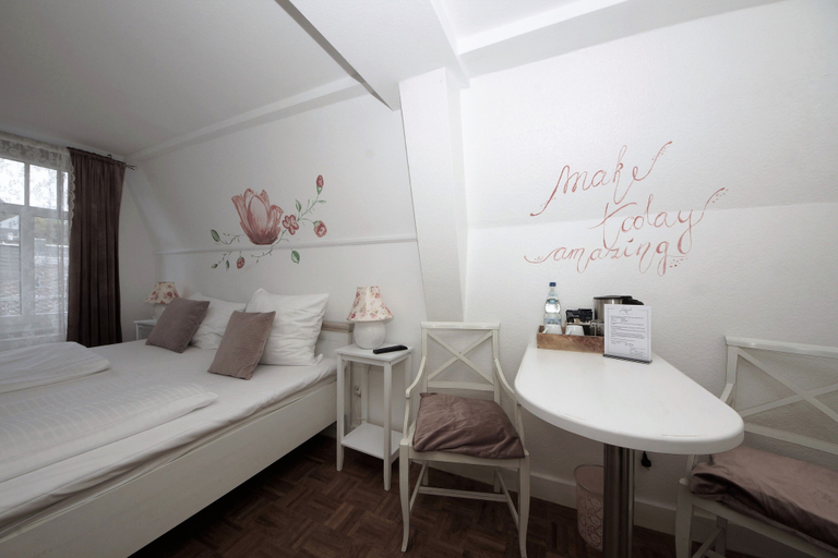 Bedroom 2, Liebezeit, Lahn-Dill-Kreis