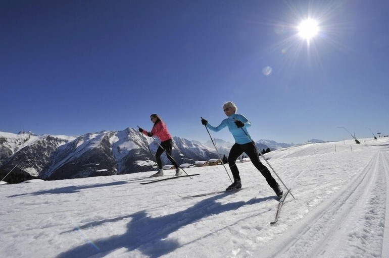 Snow and ski sports 3, Auf der March, Goms