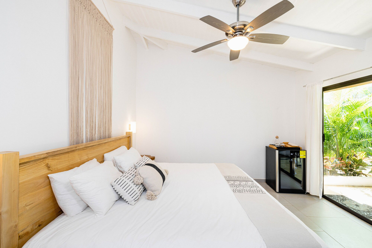 Bedroom 3, Cafe Playa Negra, Santa Cruz