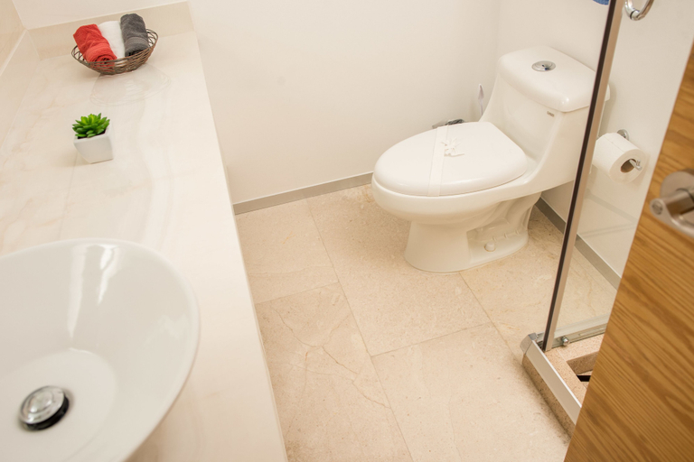 Bathroom 3, Menesse 32 - 204, Cozumel