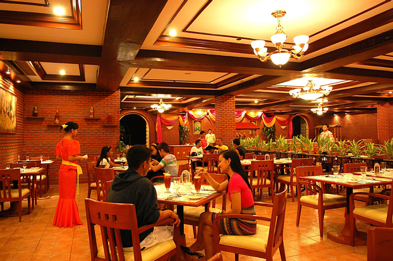 Food & Drinks 5, Fort Ilocandia Resort Hotel, Laoag City