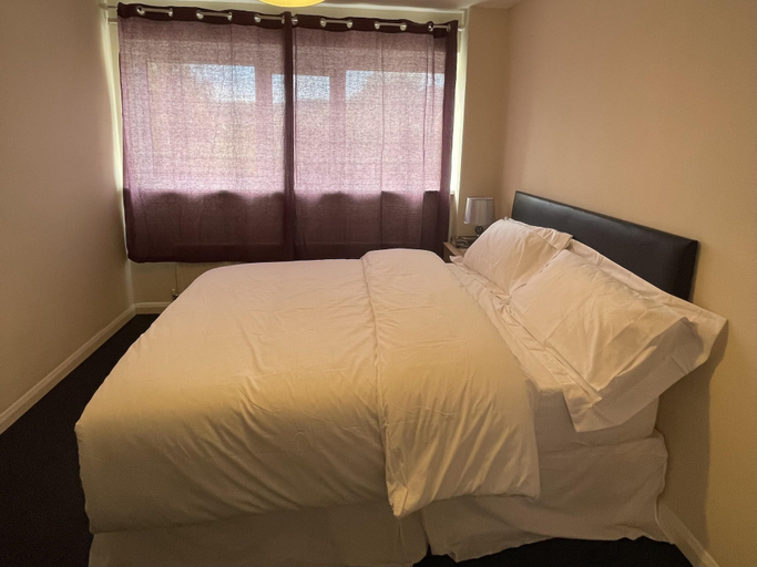 Bedroom 3, Enjoy Lovely 4 bed Apartment With Garden, London