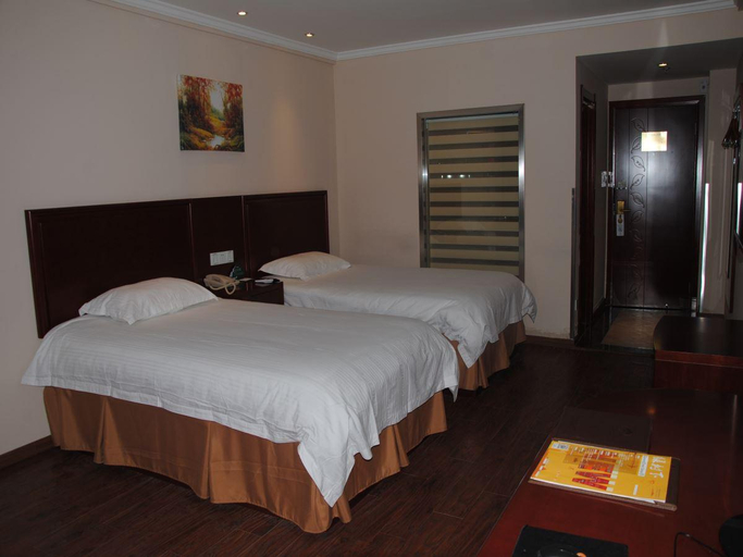 Bedroom 3, GreenTree Inn Hefei Railway Station Shengli Square Express Hotel, Hefei
