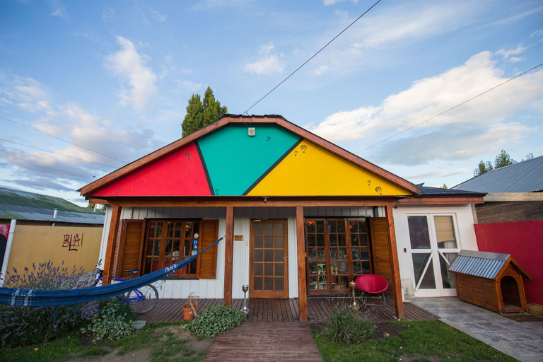 Exterior & Views 2, Bla Guesthouse, Lago Argentino