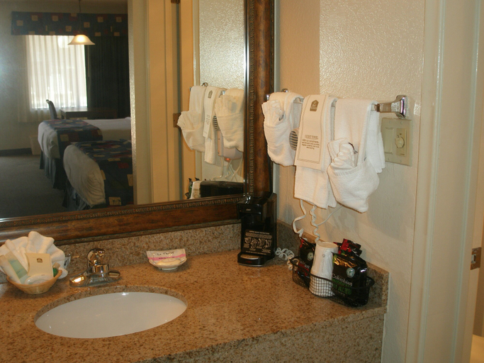 Bathroom 4, Quality Inn Benson I-10 Exit 304, Cochise