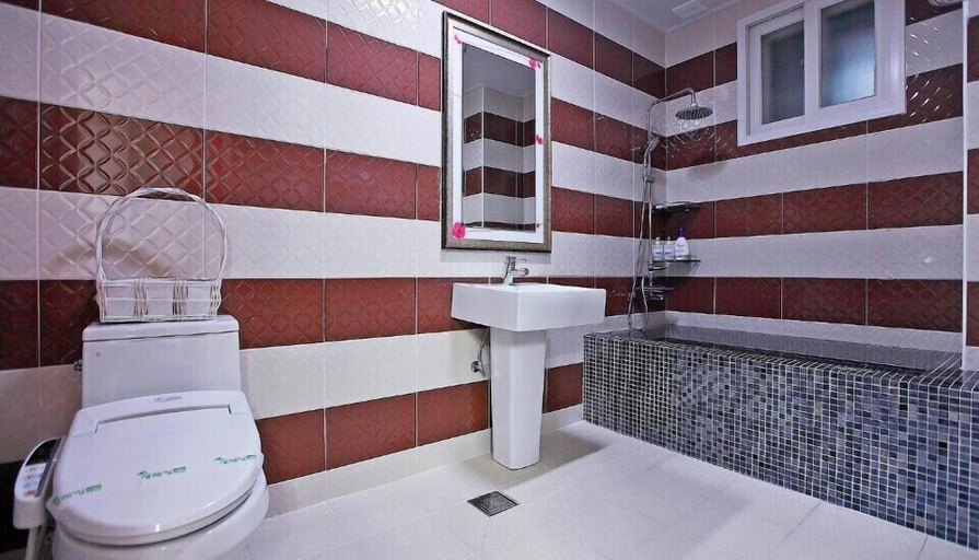 Bathroom 3, Gyeongju Sulleim Pension, Gyeongju