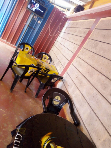Others 3, Ebony Park Lounge, Kieni