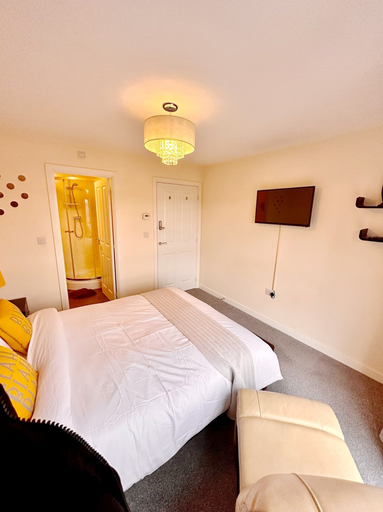 Room 4, Luxury 2bed Apartment in Wolverhampton, Wolverhampton