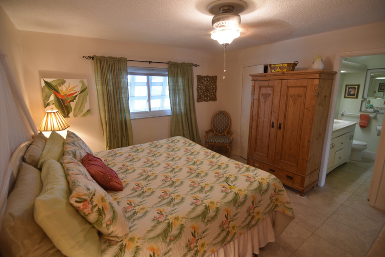 Bedroom 2, Oasis at John's Pass Madeira Beach, Pinellas