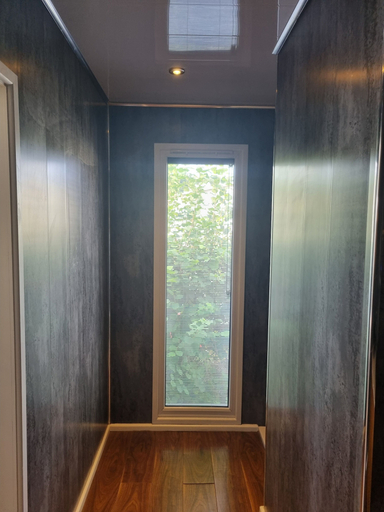 Others 3, Stunning 1 Bedroom Lodge, Powys