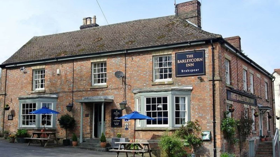 Exterior & Views 2, The Barleycorn Inn, Wiltshire