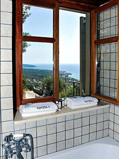Bathroom 4, Diotima's Homes, Peloponnese