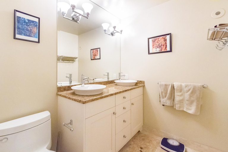 Bathroom 3, Spacious Town Home With Private Hot Tub, Squamish-Lillooet