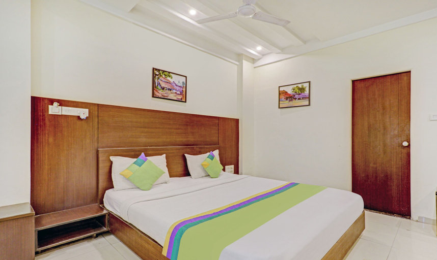 Bedroom 4, Loharkar Hotel, Nagpur