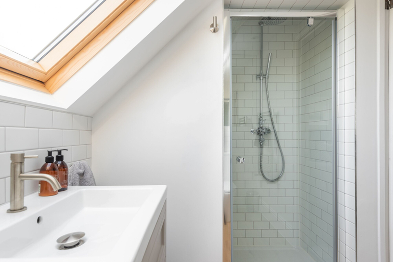 Bathroom 4, Holly Hayes House, Devon