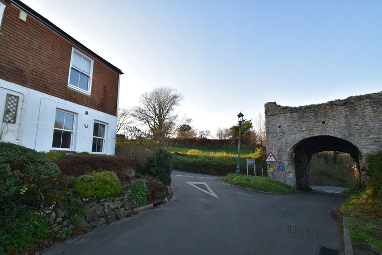 Exterior & Views 2, 4 Landgate Cottage Winchelsea, East Sussex