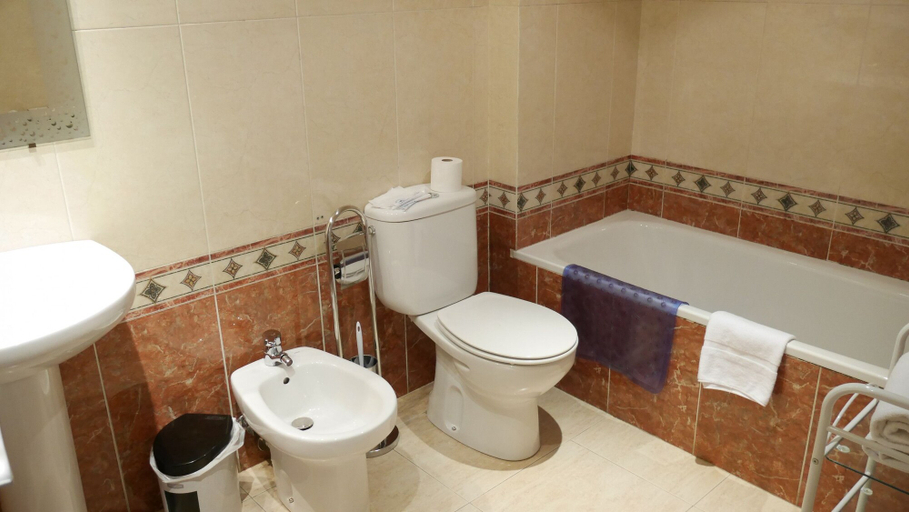 Bathroom, Vitivola Genciana 1r 1a
