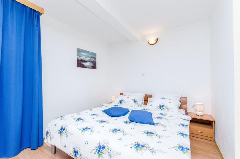 Bedroom 3, Apartments and Room Napoli, Bol
