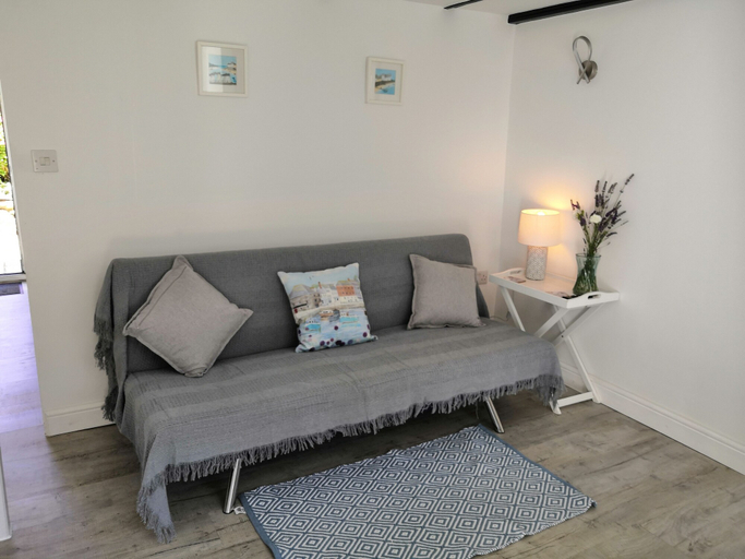 Others 3, 1 Bed Cottage-sleeps 3-pool-pets-near St Ives, Cornwall