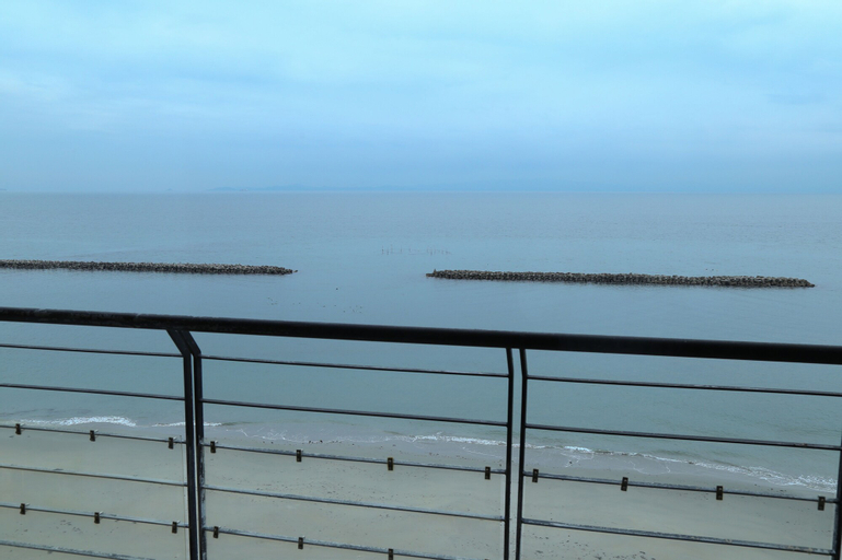 Exterior & Views 2