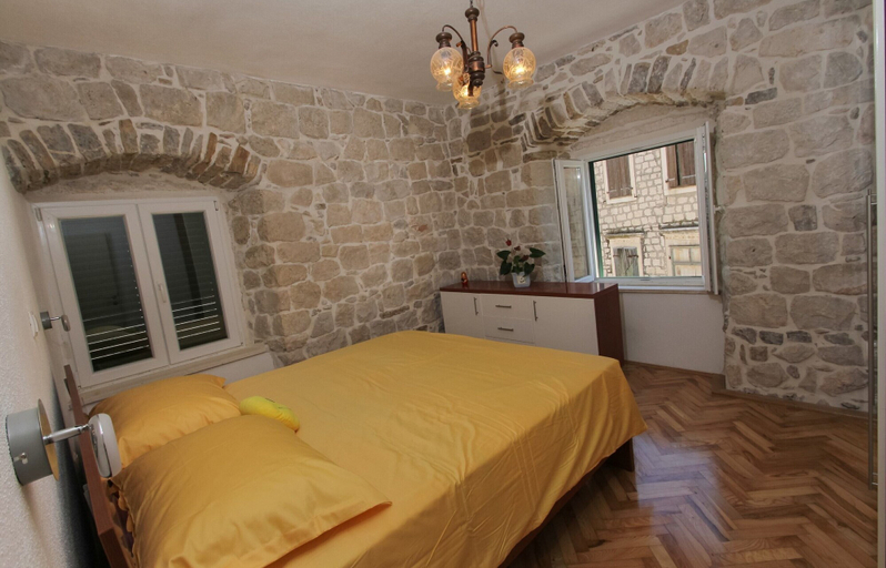 Bedroom 5, Modern apt in the Stone House in the Very Center