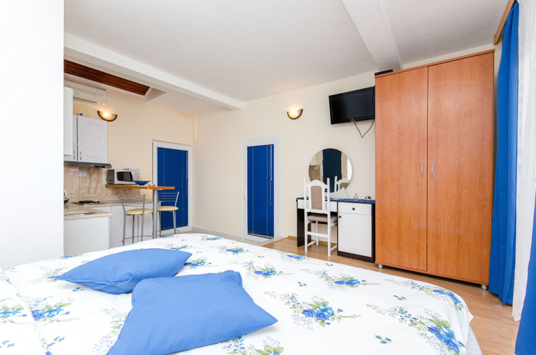Bedroom 4, Apartments and Room Napoli, Bol