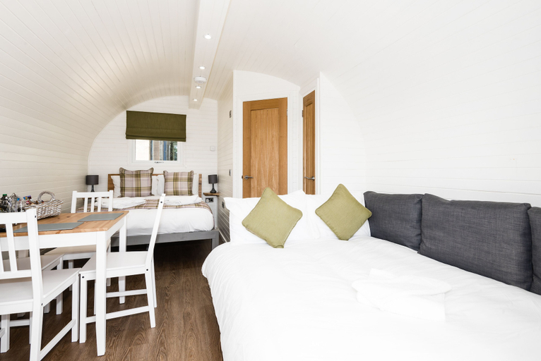 Others 5, Weedingshall Lodges, Falkirk