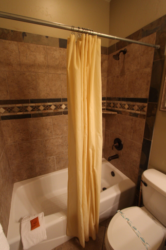 Bathroom 4, Canyon Villas at Coral Ridge, Washington