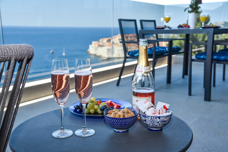 Food & Drinks 5, Apartments Fortes Fortuna, Dubrovnik