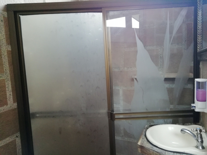 Bathroom 4, Hotel Brunka Lodge, Osa