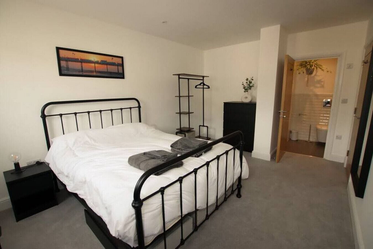 Bedroom 2, Sea View Terrace Beach Access in Worthing, West Sussex