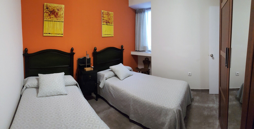 Bedroom 2, Casa a Orillas del Guadalquivir y la Mezquita, Córdoba