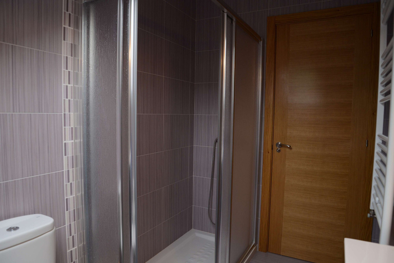 Bathroom 3, El Mirador De Limes, Asturias