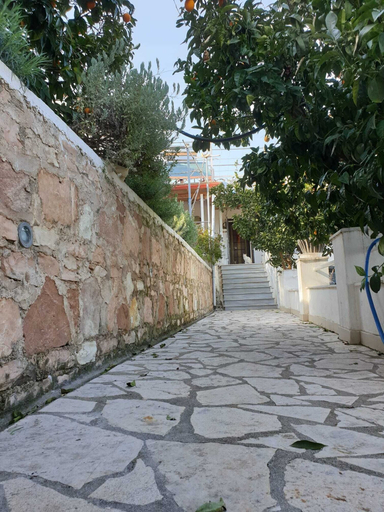 Others, Studio Flat - Sleeps 4 & Private Garden, Sarandës