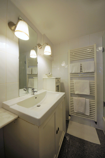 Bathroom 5, Liebezeit, Lahn-Dill-Kreis